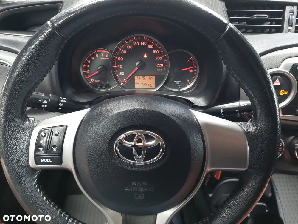 Toyota Yaris - 22