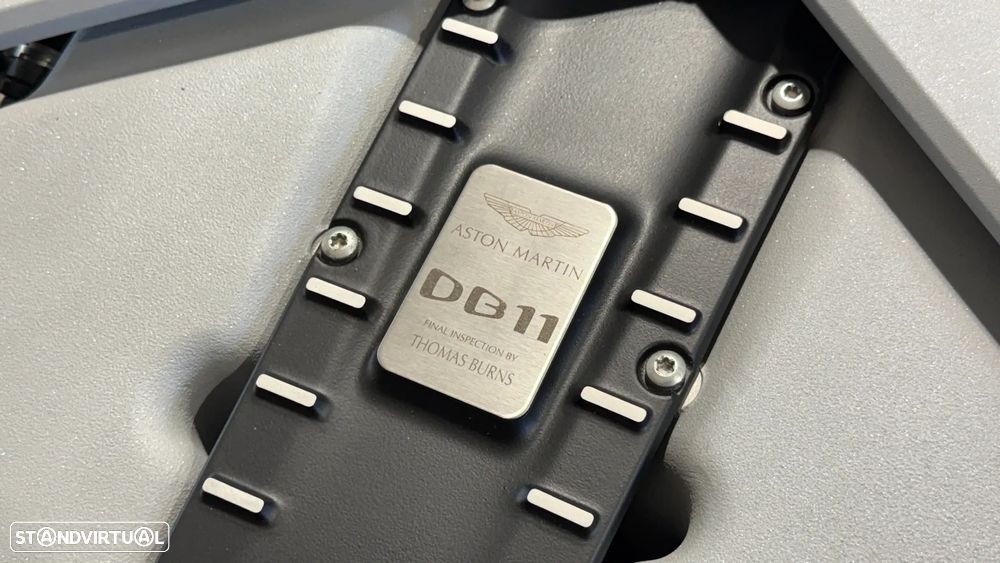 Aston Martin DB11 Coupé - 48