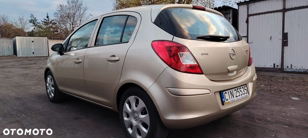 Opel Corsa 1.2 16V Essentia - 6