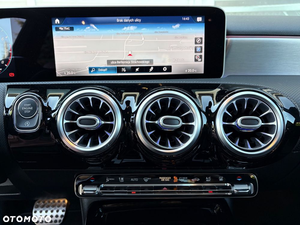 Mercedes-Benz Klasa A 35 AMG 4-Matic 7G-DCT - 25