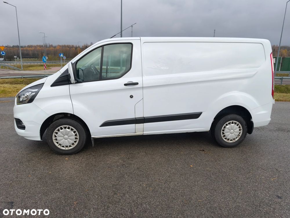 Ford TRANSIT CUSTOM - 9