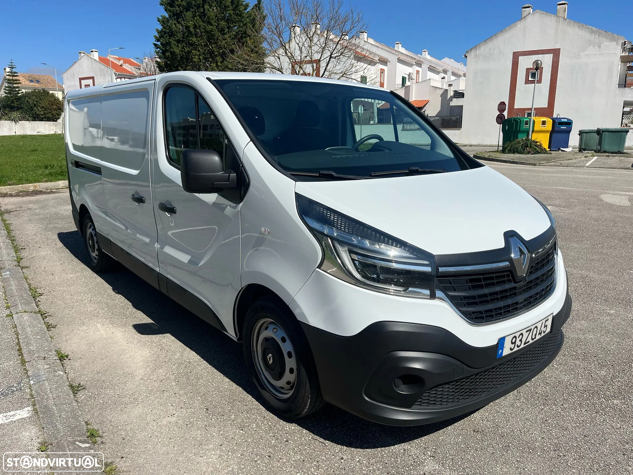Renault TRAFIC 2.0 dCI 120cv - IVA DEDUTÍVEL - SISTEMA FRIO BALTRINA - 3