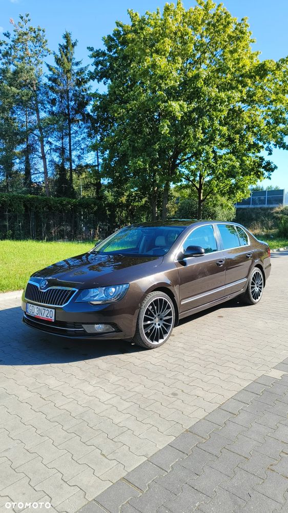 Skoda Superb 2.0 TSI Elegance DSG - 2