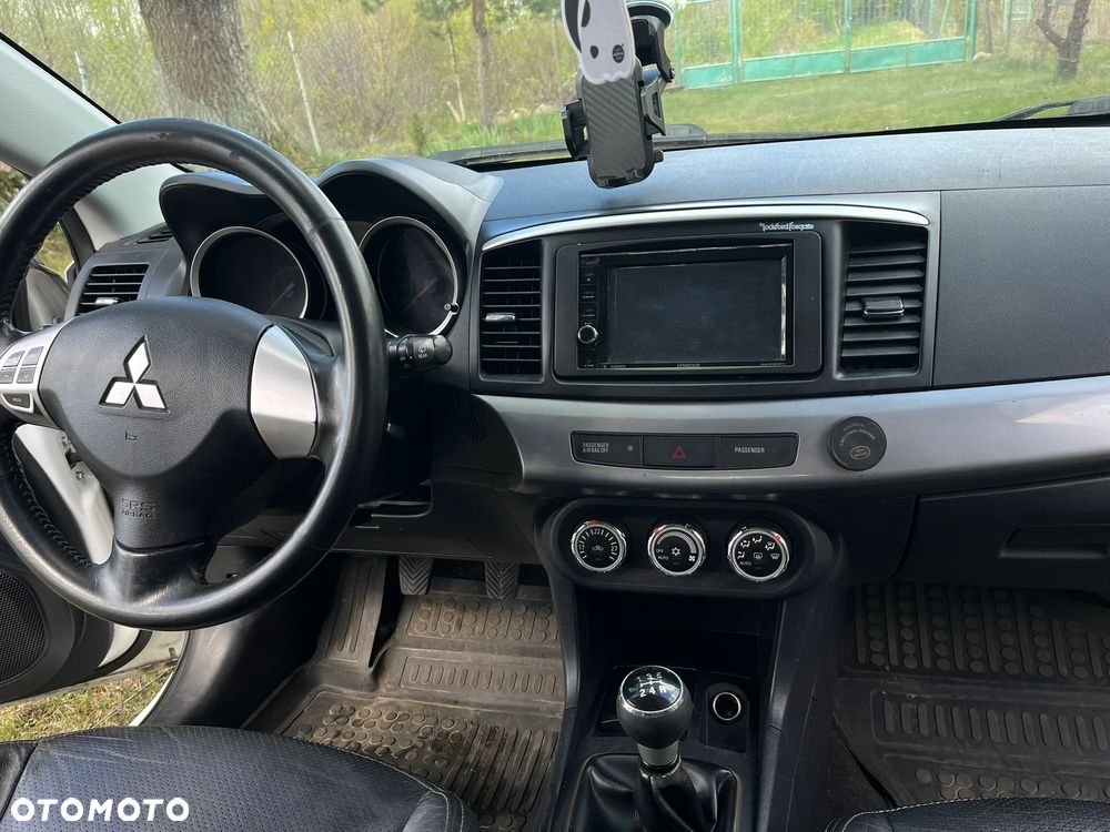 Mitsubishi Lancer - 15