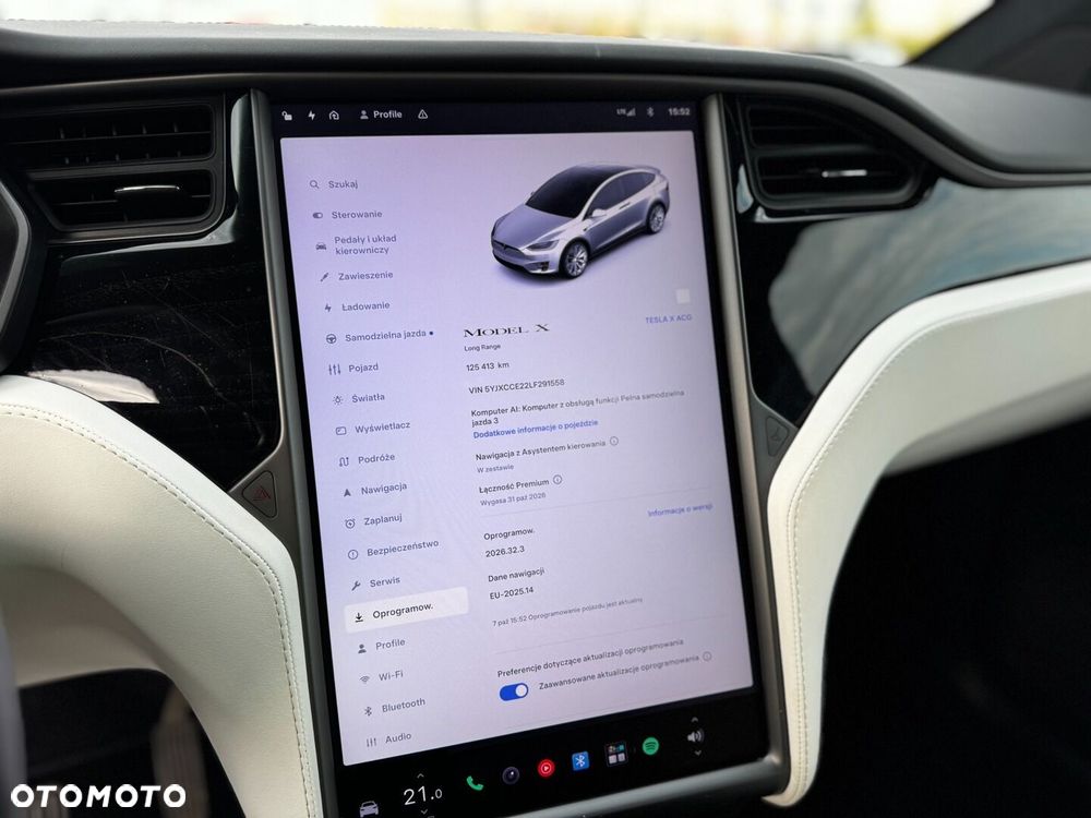 Tesla Model X - 17