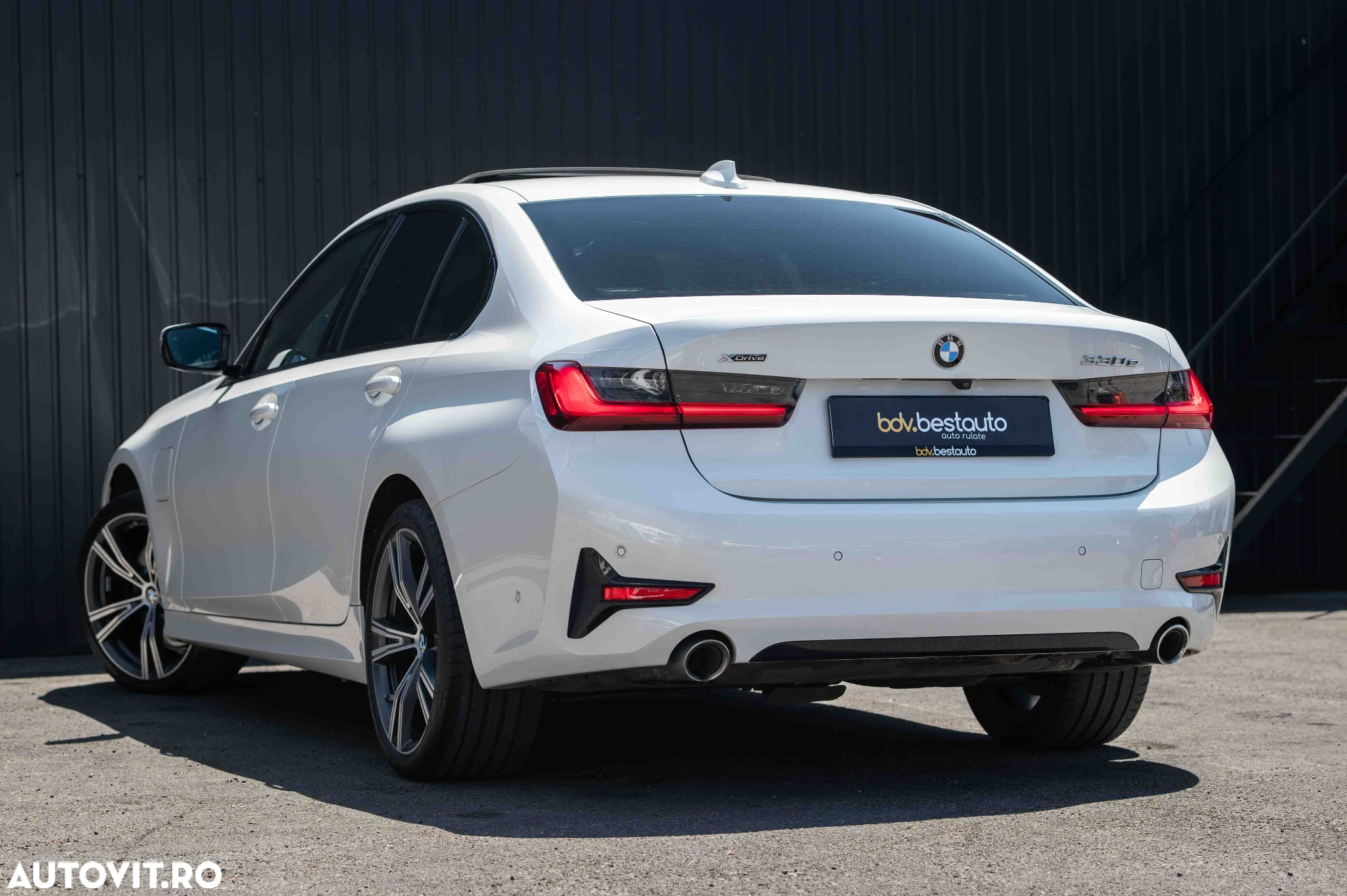 BMW Seria 3 330e xDrive AT PHEV - 6