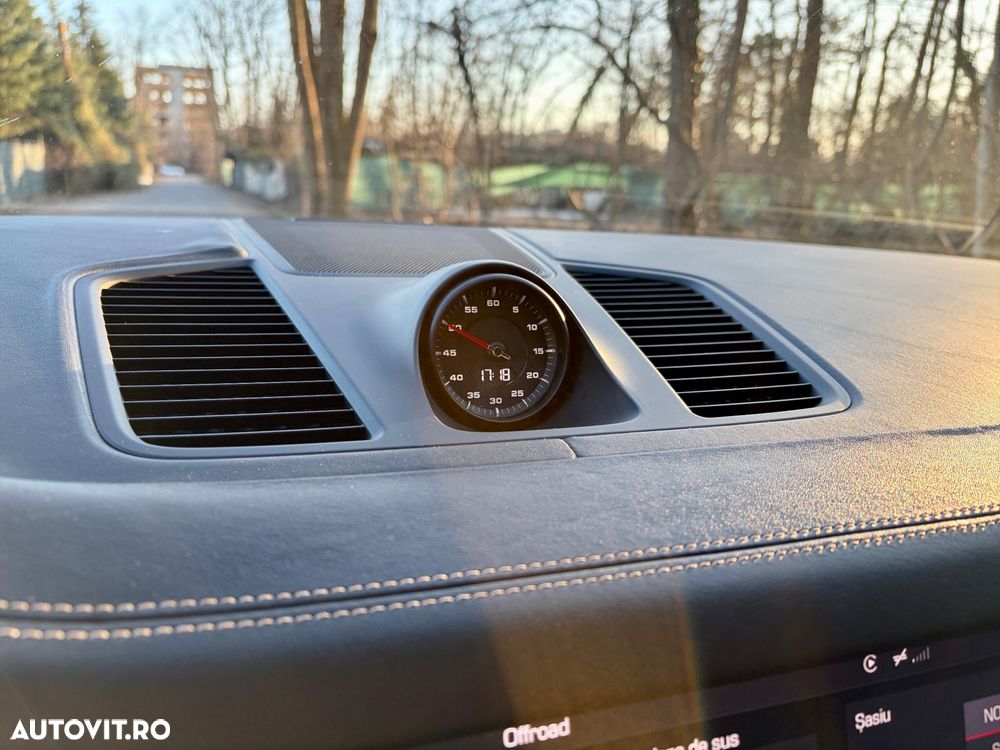 Porsche Cayenne S Tiptronic S Platinum Edition - 30