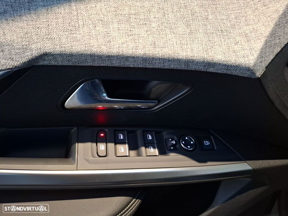 Peugeot E-5008 73 kWh GT - 26