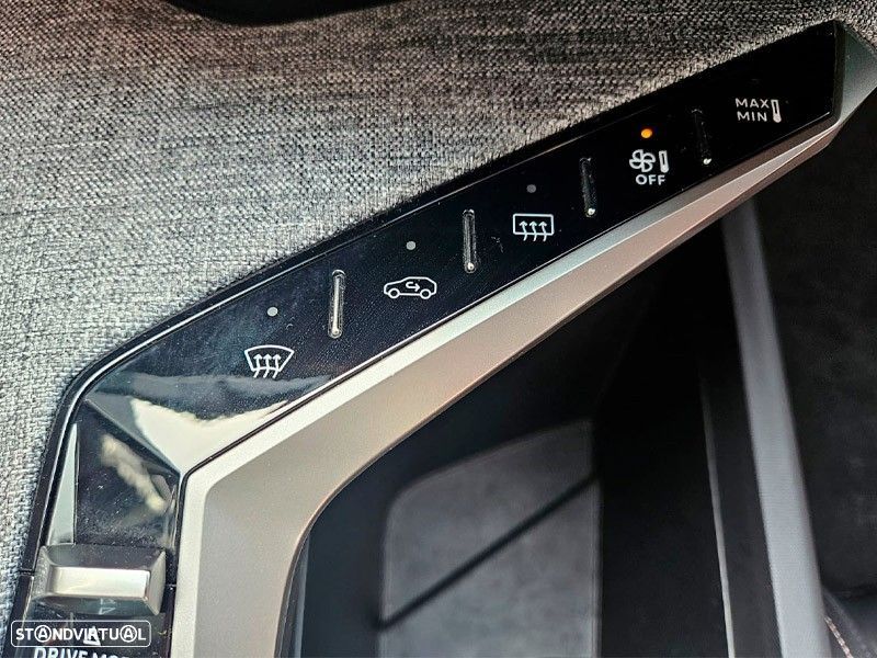 Peugeot 3008 1.2 Hybrid Allure e-DCS6 - 17