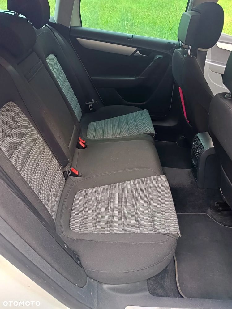 Volkswagen Passat 2.0 TDI 4Motion DSG BlueMotion Tech Highline - 12