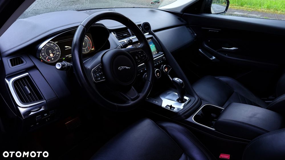 Jaguar E-Pace D240 AWD SE - 33