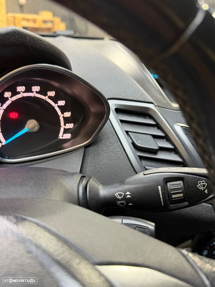 Ford Fiesta 1.5 TDCi Trend - 24