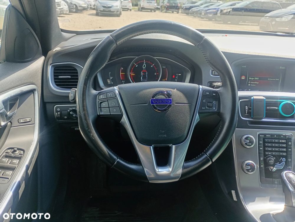 Volvo S60 D3 Geartronic Momentum - 24
