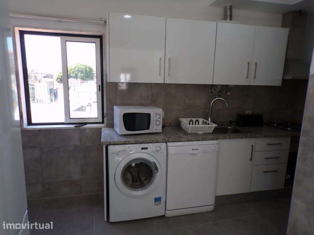 Apartamento com 4 quartos - localizado em Martim Moniz Lisbon - Grande imagem: 4/25