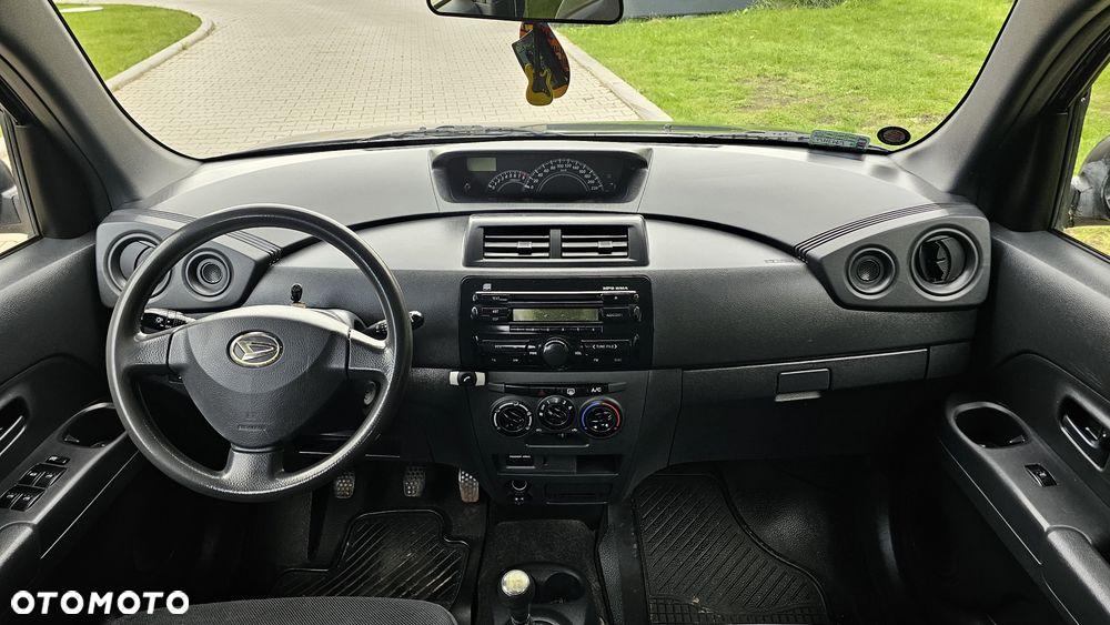 Daihatsu Materia - 15