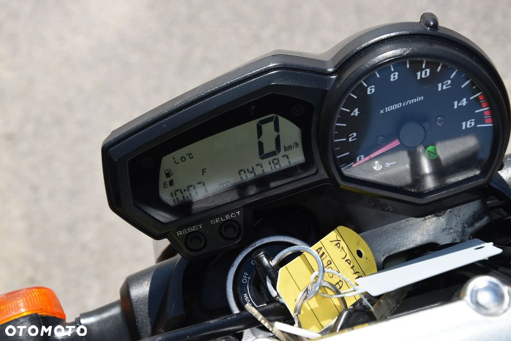Yamaha FZ6 - 8