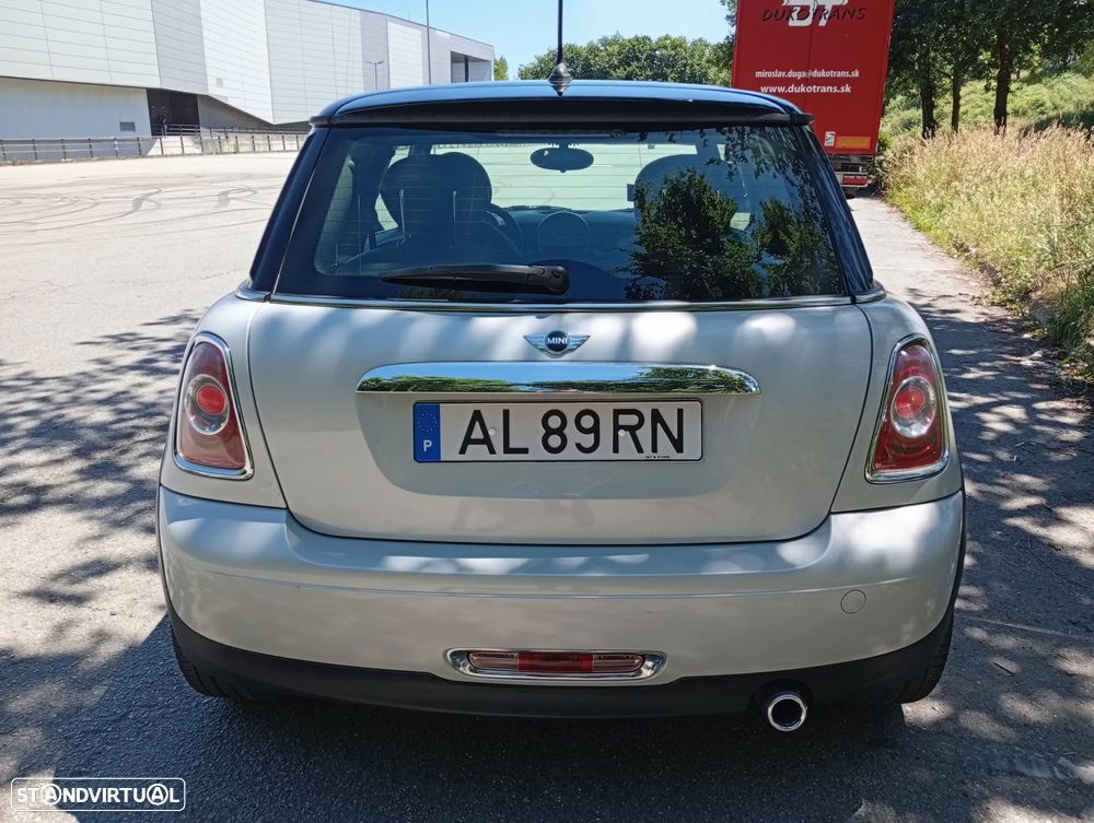 MINI 3 Portas Cooper D - 4