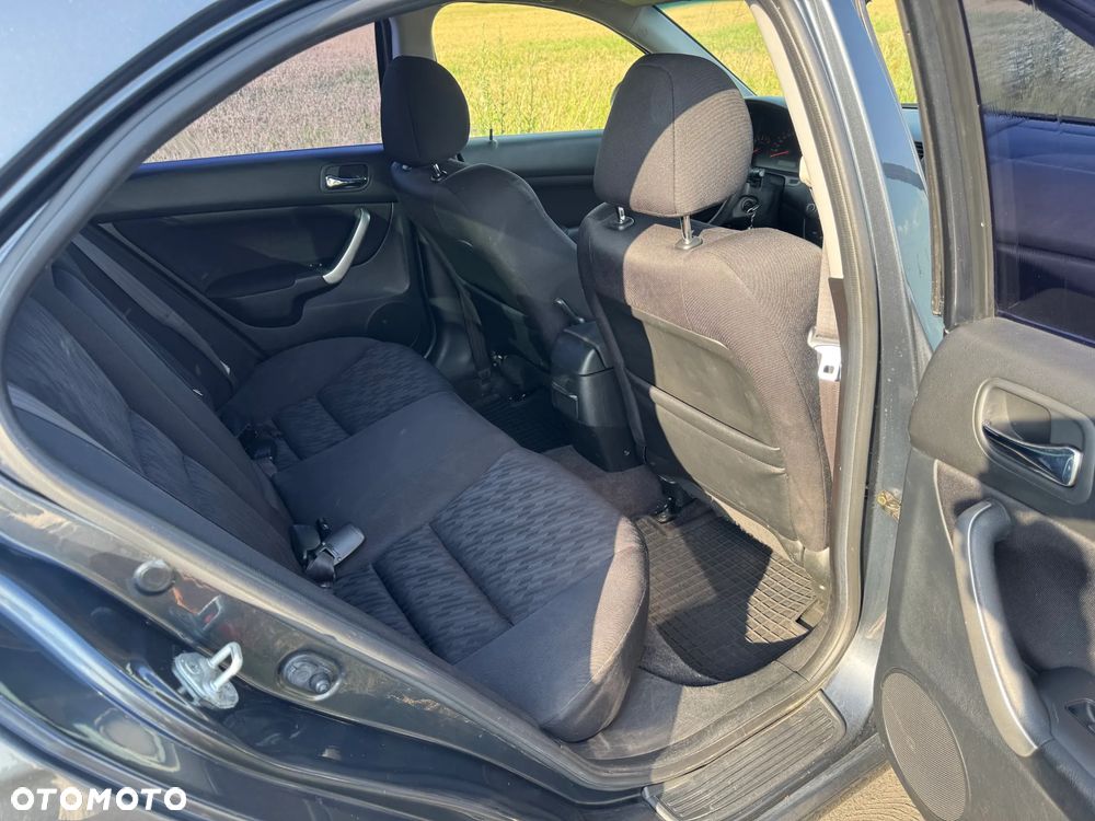 Honda Accord 2.0 Comfort - 12