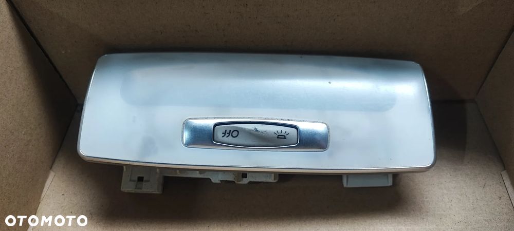 Renault Laguna III 07- lampka oświetlenie kabiny 264300005R