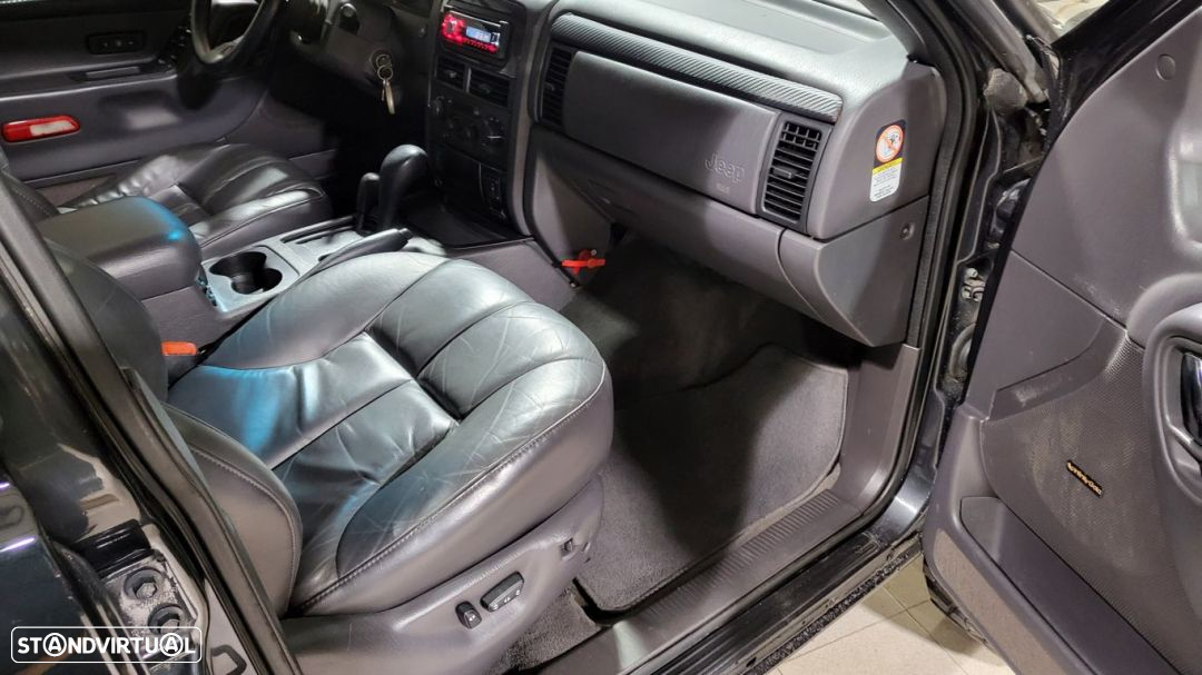 Jeep Grand Cherokee 4.0 Limited - 40