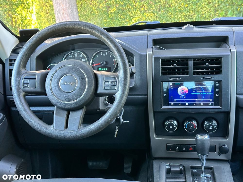 Jeep Liberty - 9