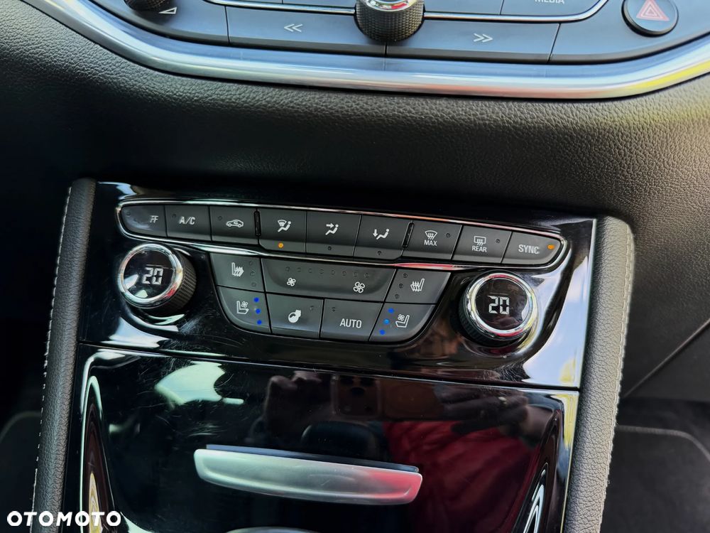 Opel Astra 1.4 Turbo Start/Stop Automatik Innovation - 33