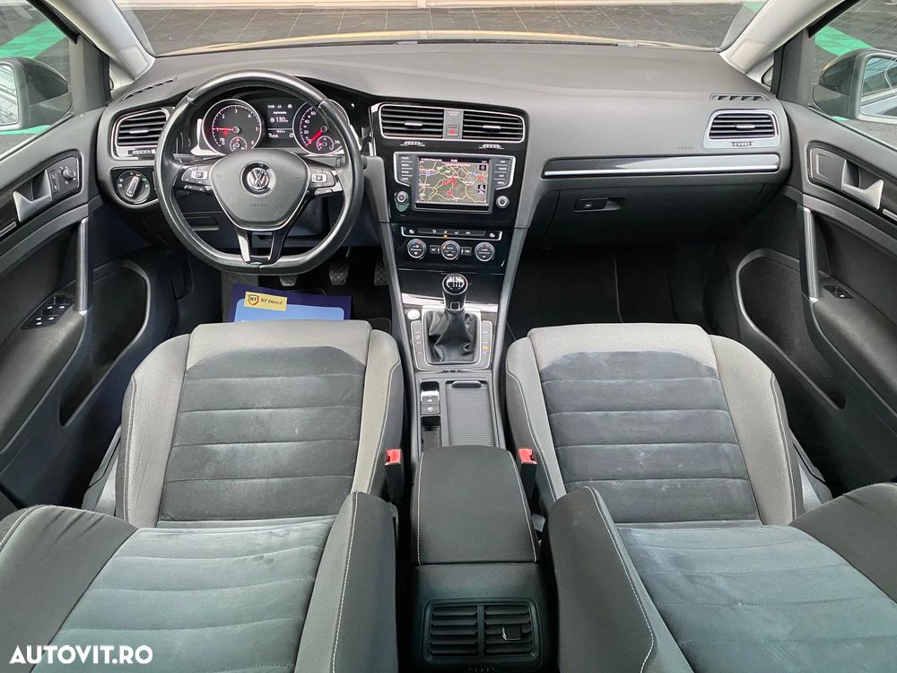 Volkswagen Golf - 14