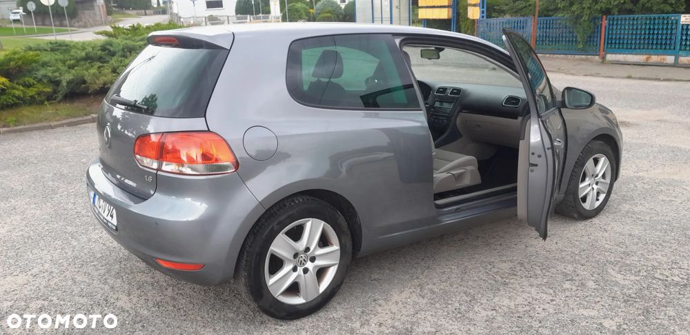 Volkswagen Golf - 14
