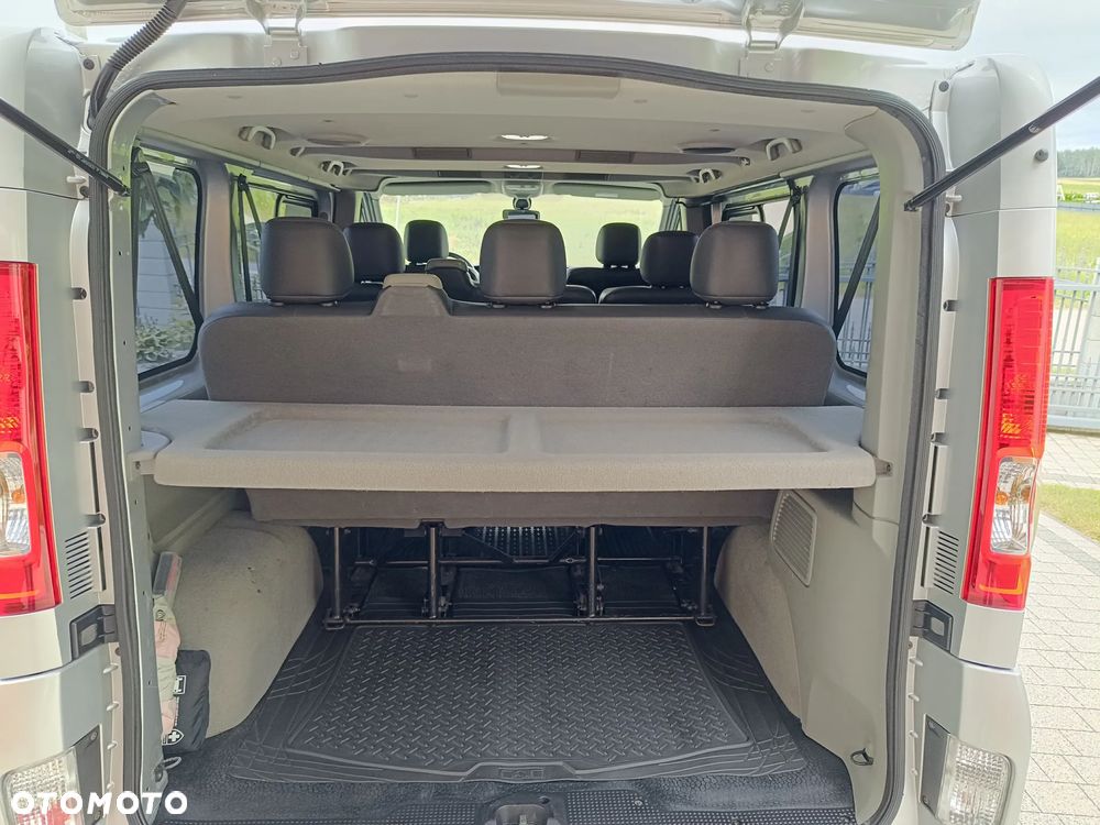 Renault Trafic L1H1 Passenger Lux - 22