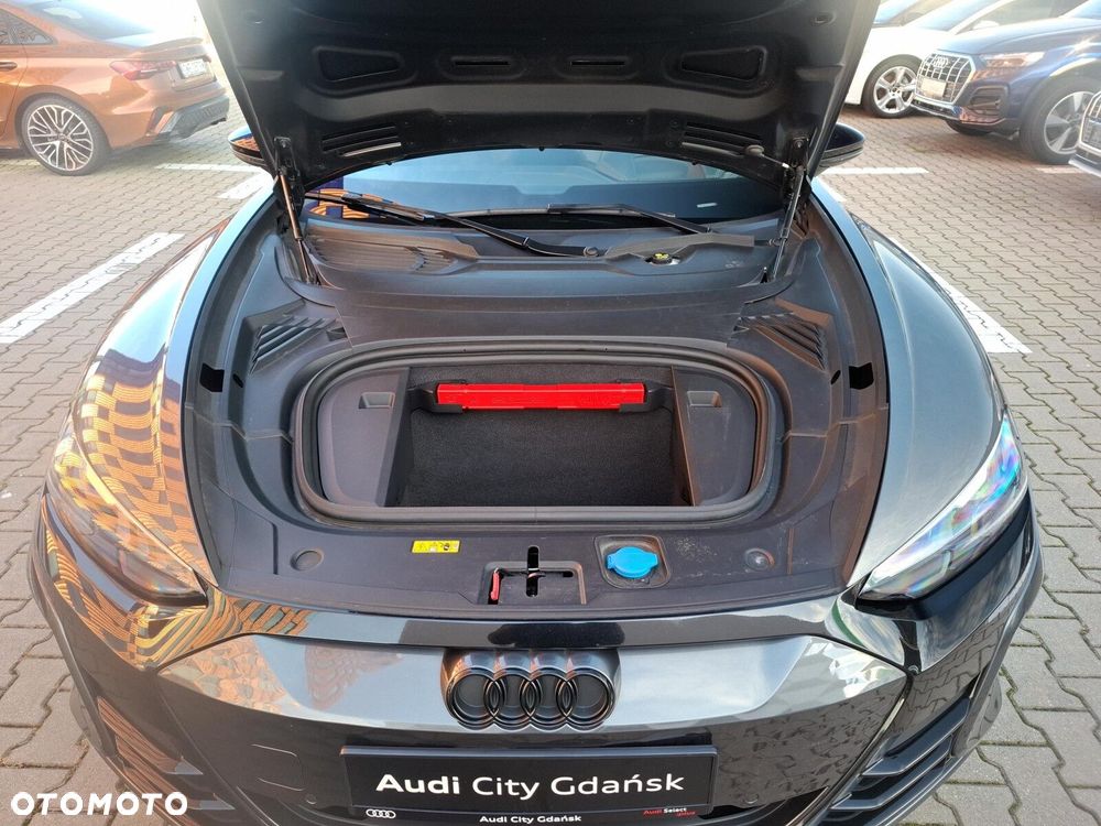 Audi e-tron GT - 17