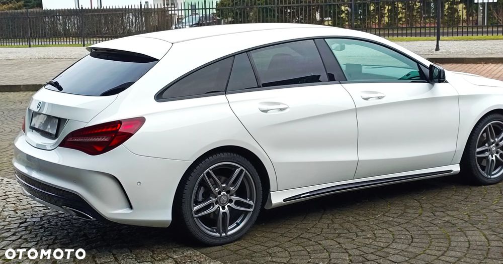 Mercedes-Benz CLA 200 AMG Line - 29