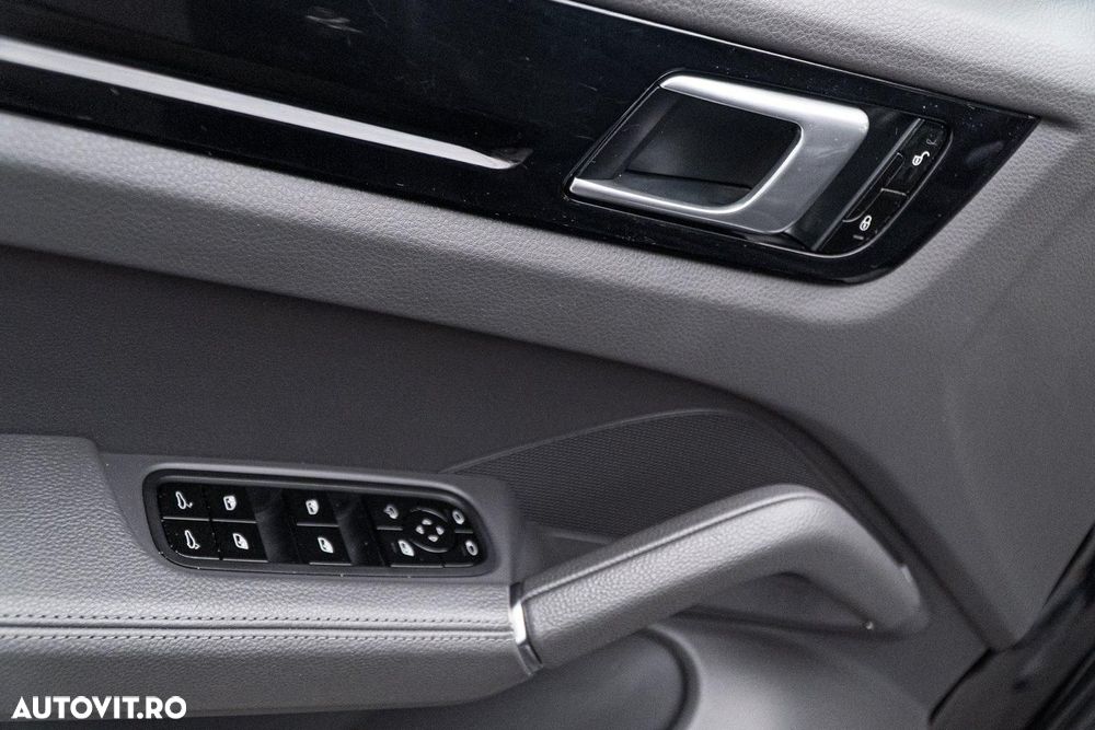 Porsche Cayenne Tiptronic S - 27