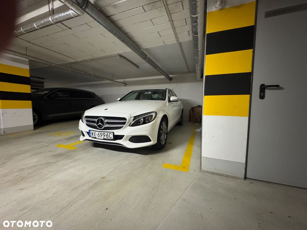 Mercedes-Benz Klasa C 180 9G-TRONIC - 37