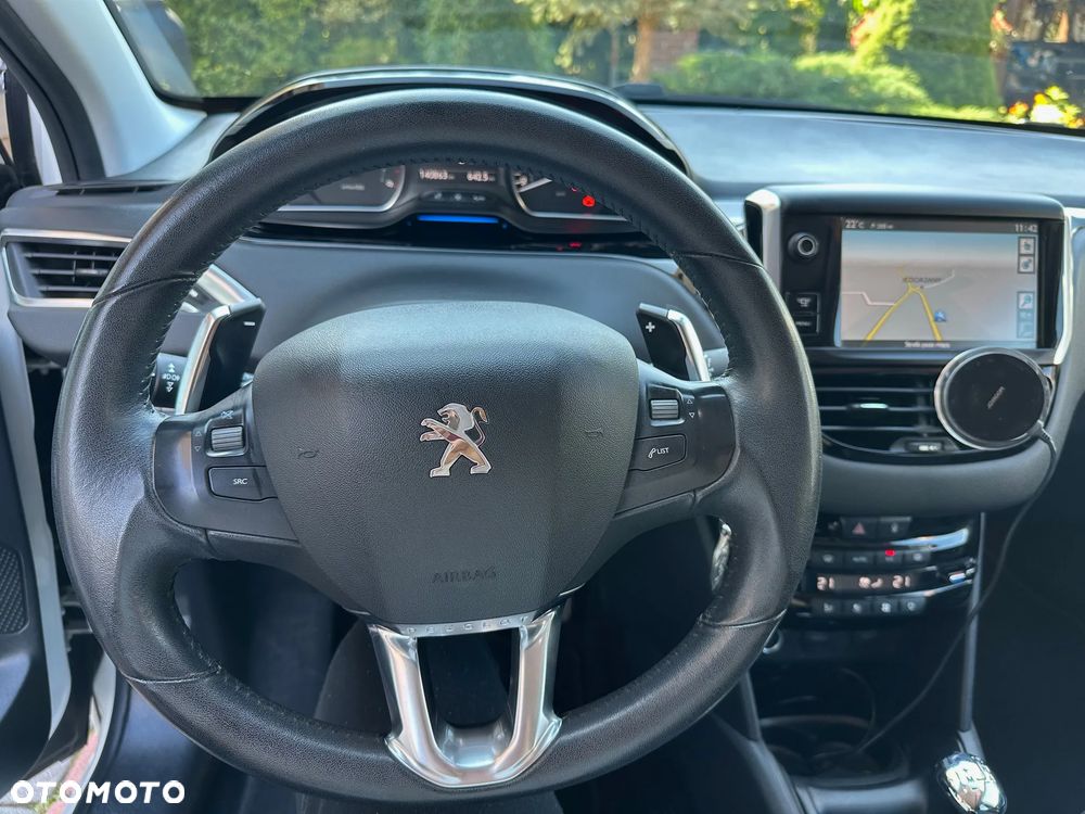 Peugeot 208 - 11