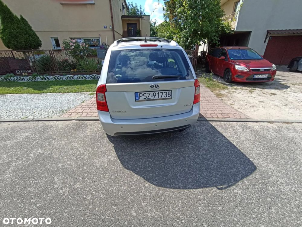 Kia Carens 2.0 CRDi Freedom - 2