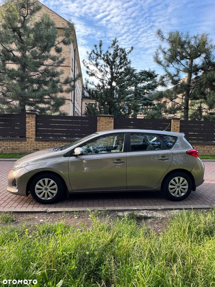 Toyota Auris 1.4 D-4D Life - 4