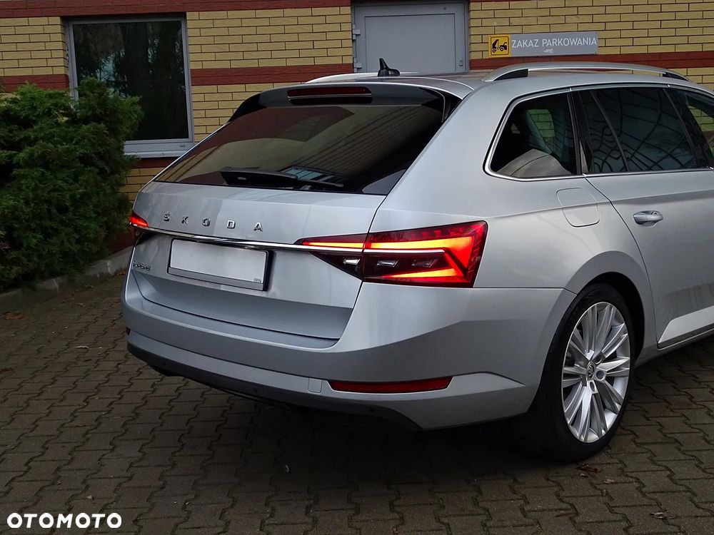 Skoda Superb 2.0 TDI SCR Style DSG - 38