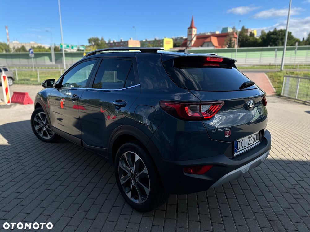 Kia Stonic 1.4 L - 6