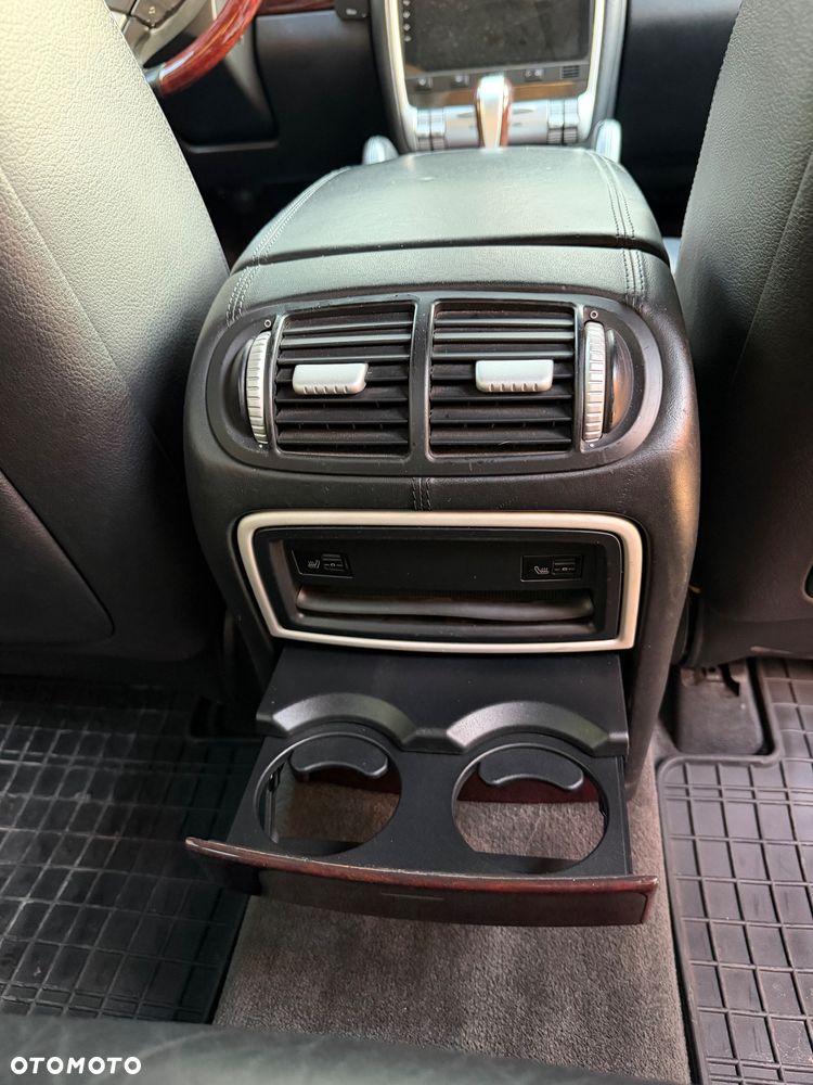 Porsche Cayenne - 14