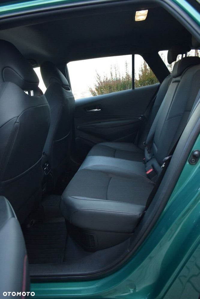 Toyota Corolla 2.0 Hybrid GR Sport Dynamic - 10