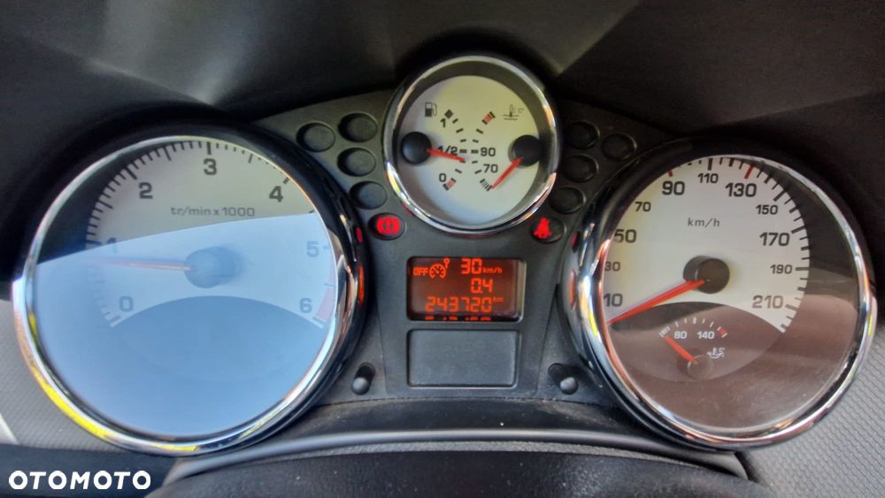 Peugeot 207 90 HDi FAP (Blue Lion) Sport - 21