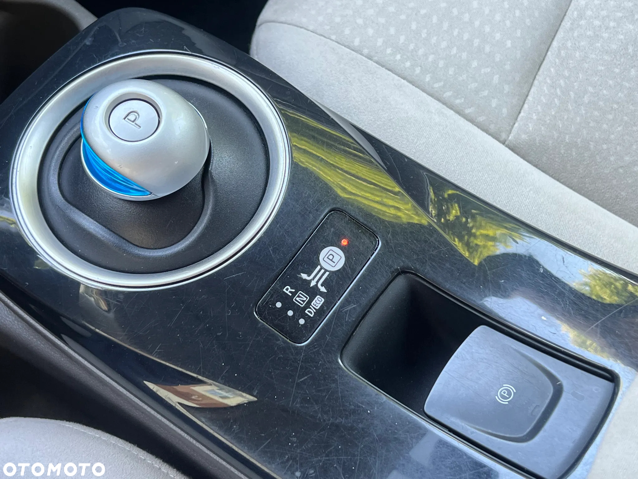 Nissan Leaf 24 kWh (mit Batterie) Visia + - 15