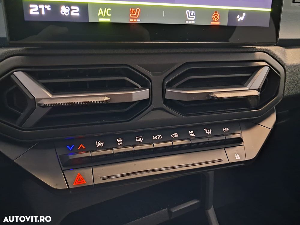 Dacia Duster HEV 140 Journey - 11