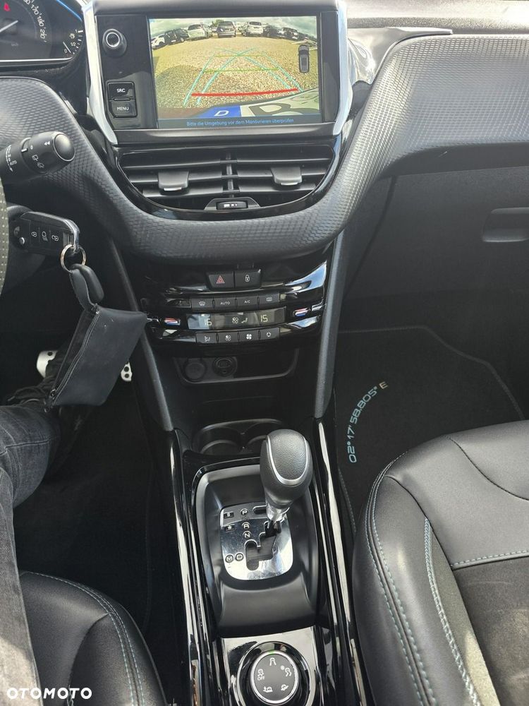 Peugeot 2008 1.2 Pure Tech GPF Crossway S&S EAT6 - 29