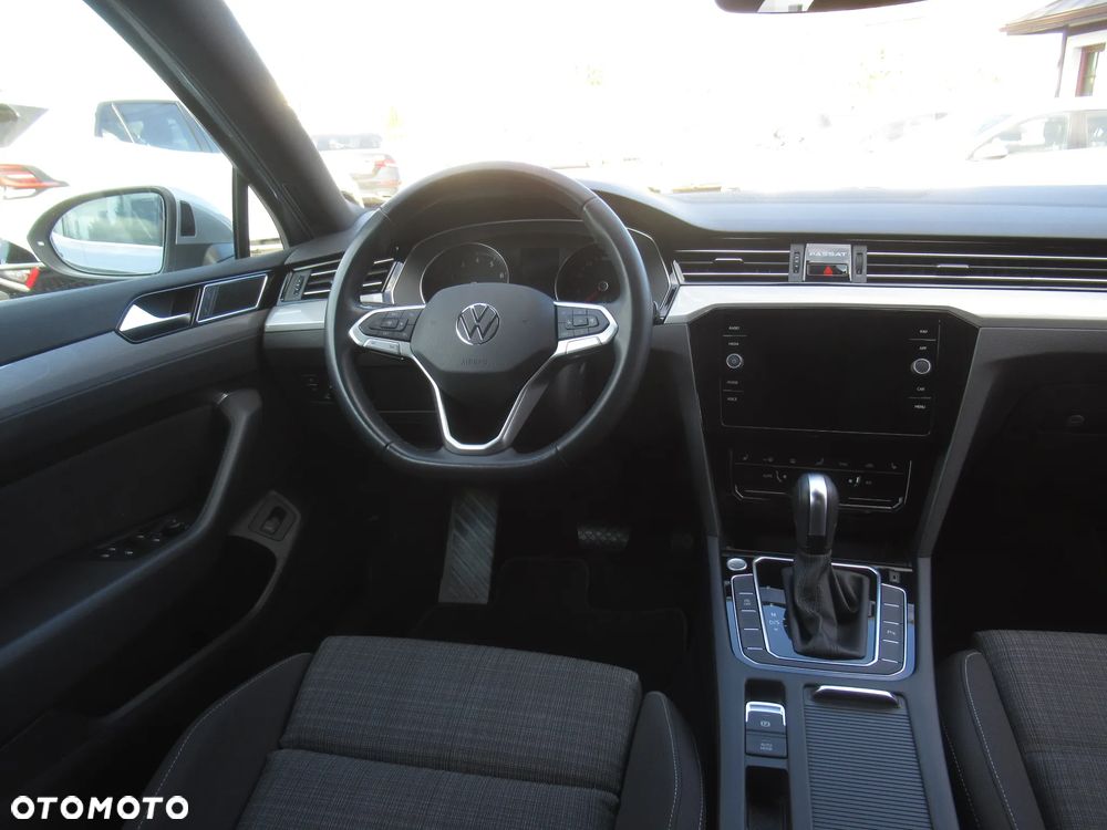 Volkswagen Passat 2.0 TSI Business DSG - 12