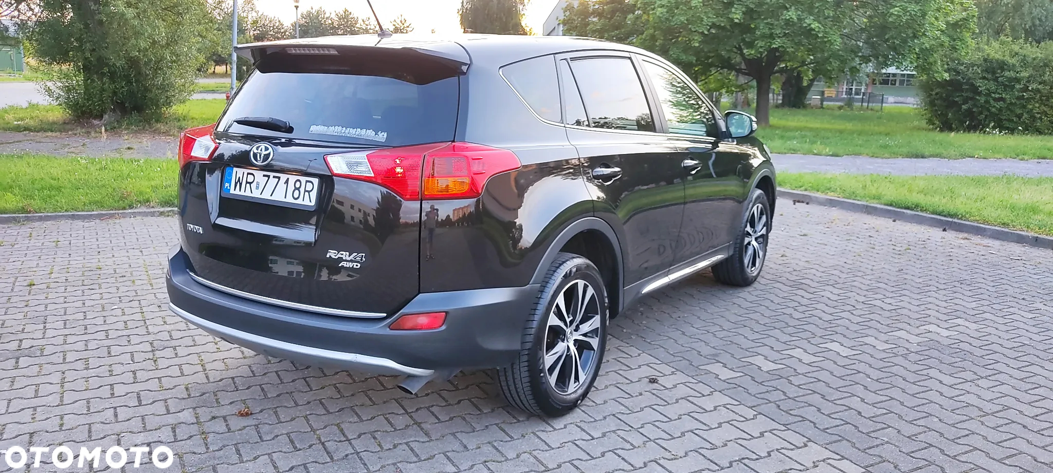 Toyota RAV4 - 4