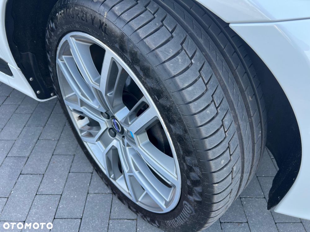 Volvo XC 60 D5 AWD R-Design Momentum - 10
