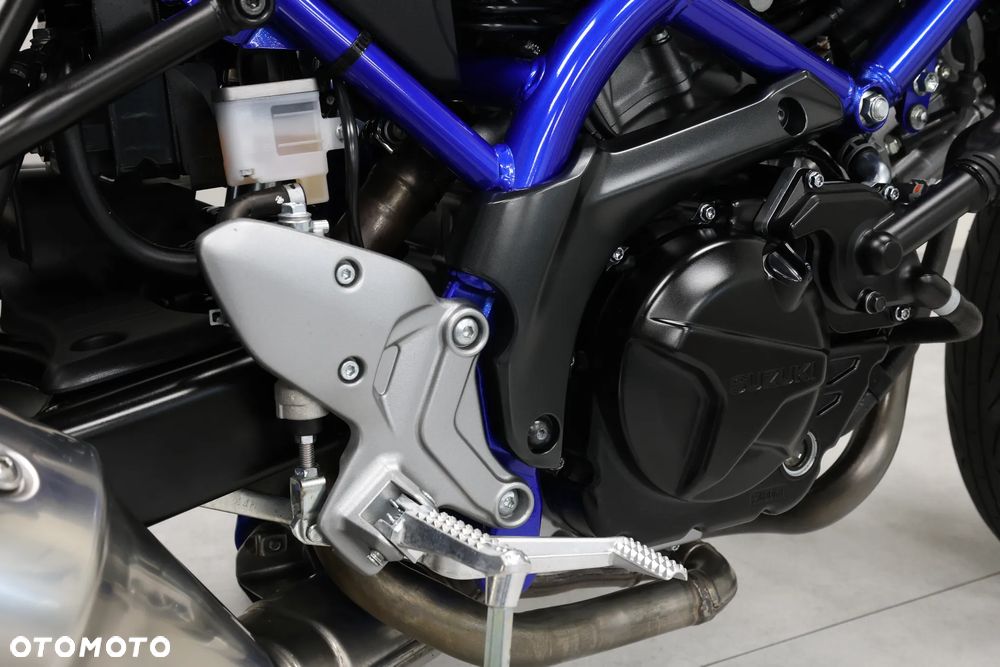 Suzuki SV - 22