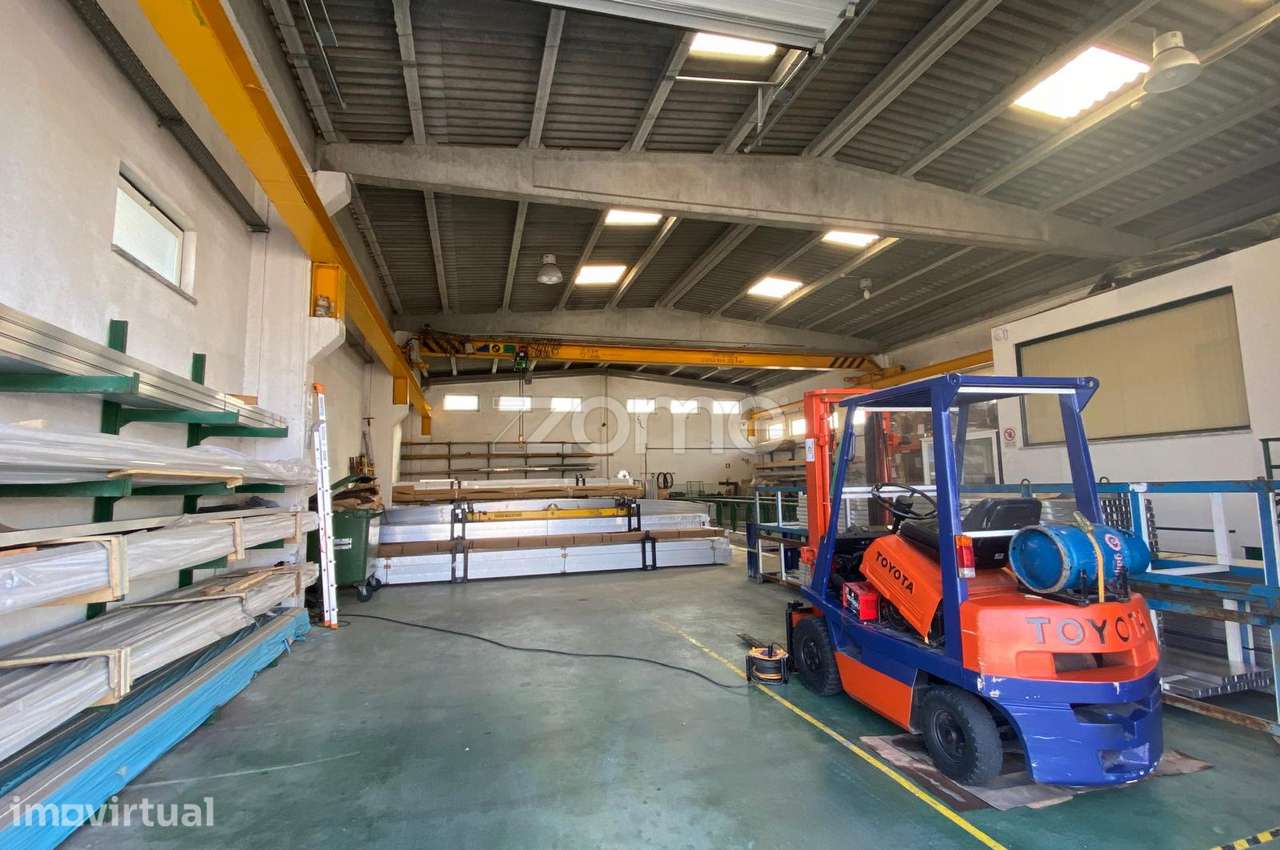 Armazém Industrial Mem Martins - Sintra - Como Novo - Grande imagem: 2/15