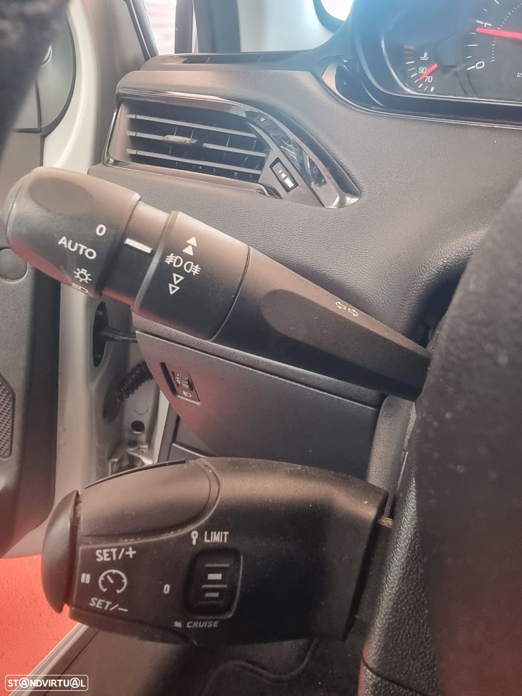 Peugeot 208 1.4 HDi Active - 21